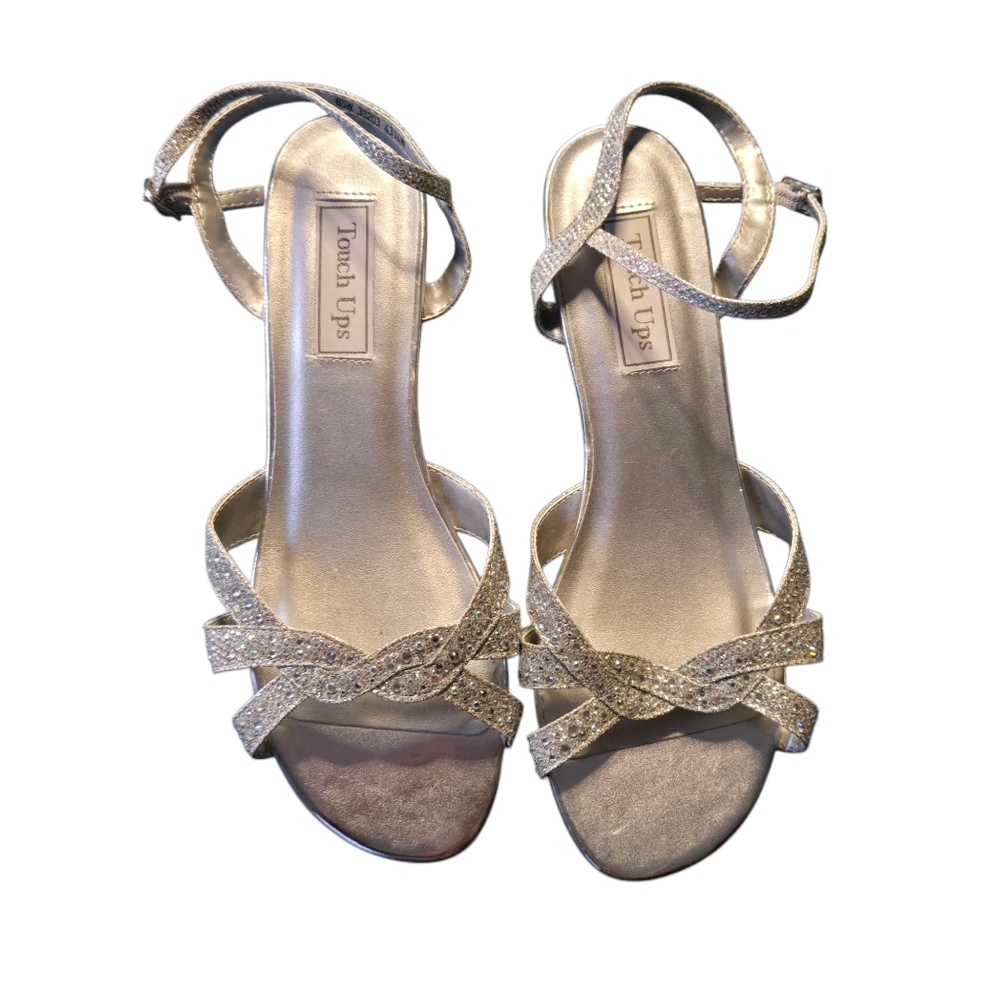 Touch Ups Womens Silver Glitter Wedding Party Sandal Low Heels Size 8.5W